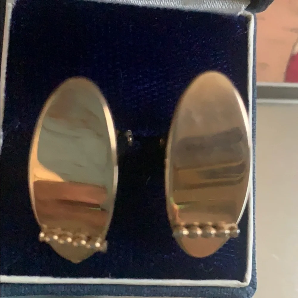 SWANK GOLDEN CUFFLINKS. VINTAGE
